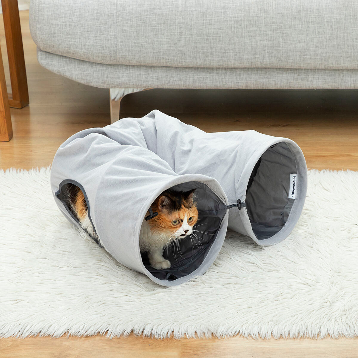 U-förmiger Funnyl-Katzentunnel mit Katze in einem Eingang