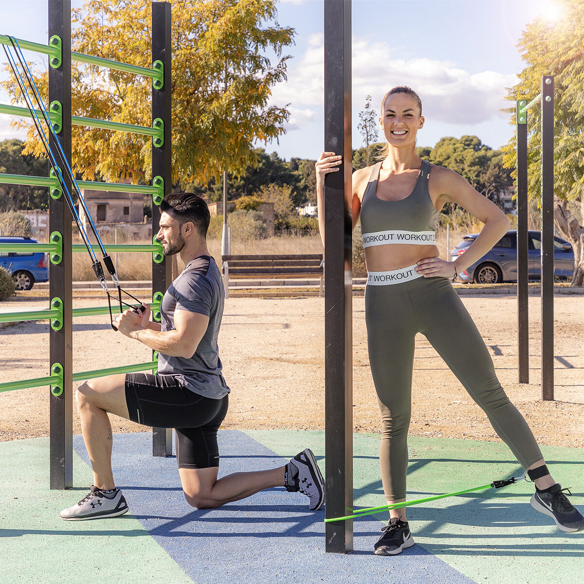 Set Vibrationsplattform mit Lautsprecher, Fernbedienung, Widerstandsbändern, Trainingsanleitung InnovaGoods – Produktansicht 8